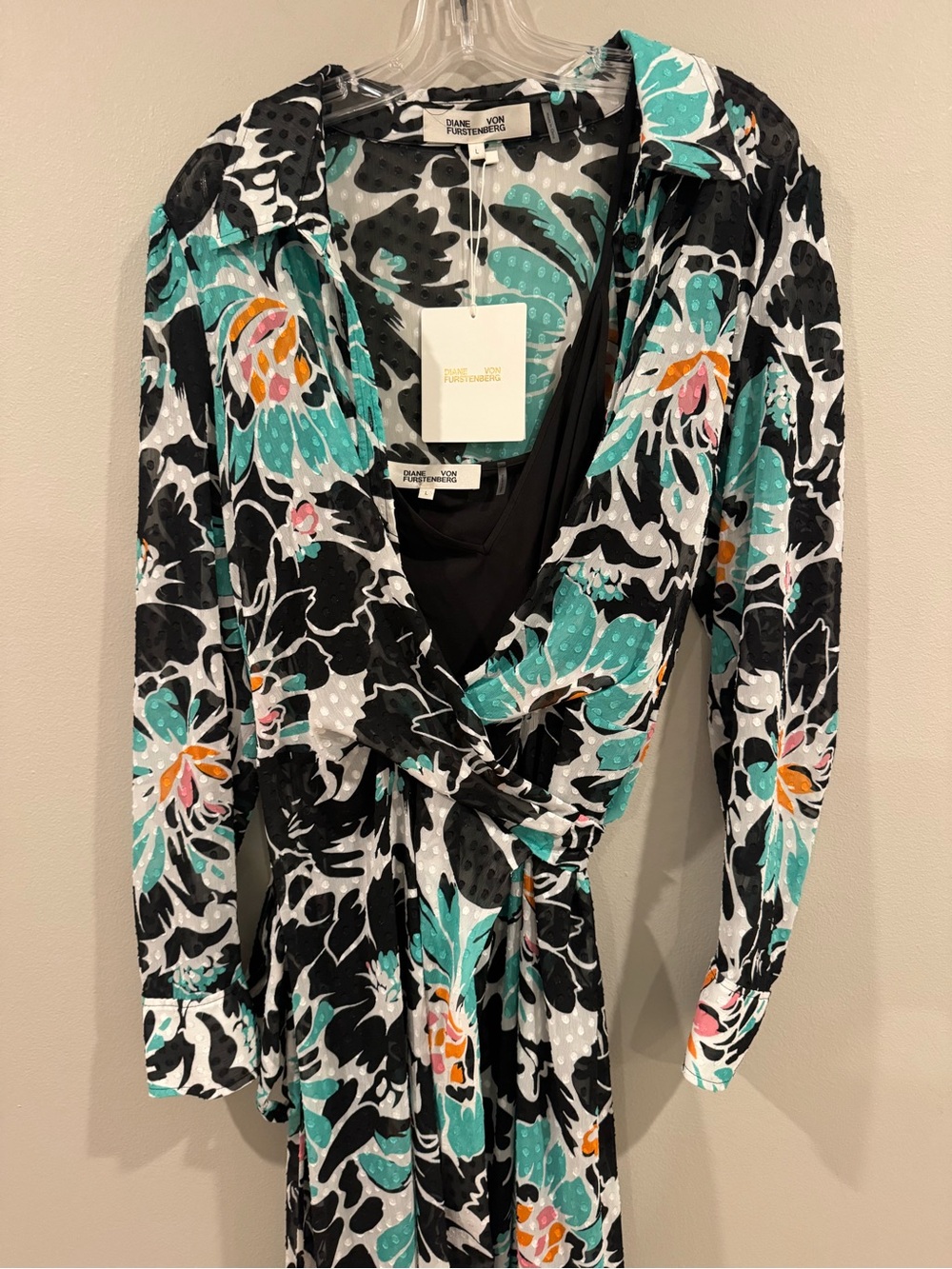 NEW Diane von Furstenberg Petal Burst 2 piece Wrap Dress Long Sleeve Large $498 - Picture 3 of 9